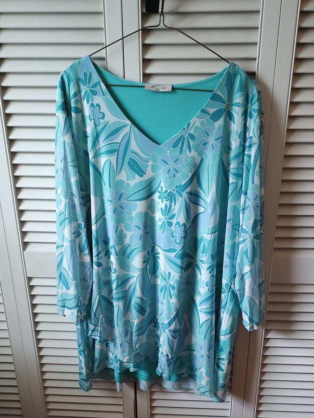 Light Aqua Floral V-Neck Tunic Top